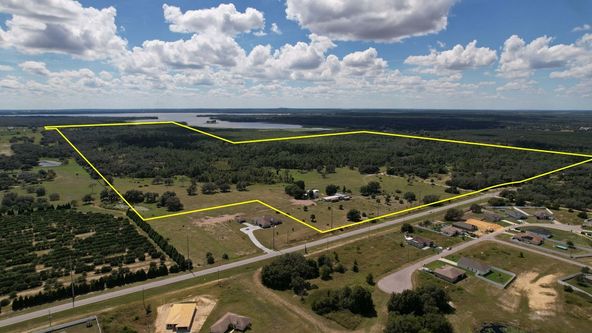 Lake Hatchineha Road Residential: 9500 Lake Hatchineha Rd, Haines City, FL 33844